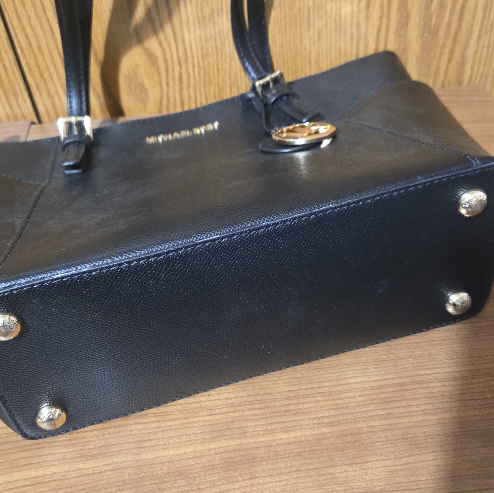 Michael Kors BlackTote Bag - Picture 3 of 8